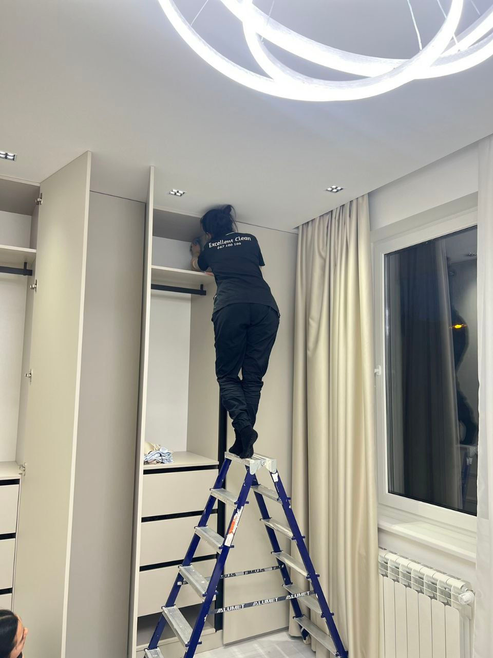 Servicii profesionale de curatenie dupa constructor/reparatie! Avem tehnica si solutii speciale! foto 4