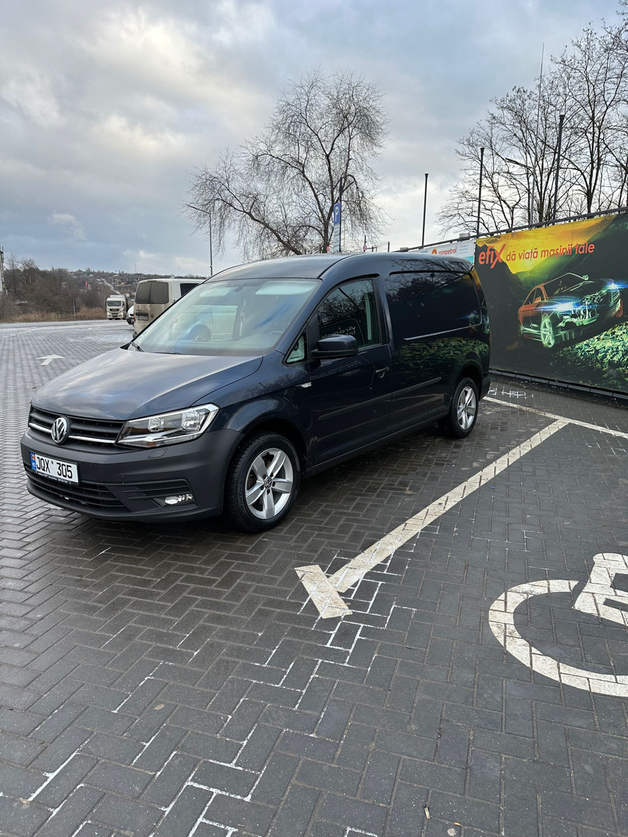 Volkswagen Caddy an. 2015 cu rulaj 240000 km, Diesel, 10200 €
