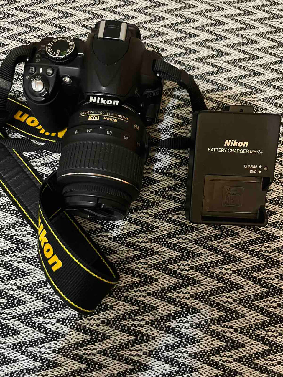 Nikon D3100 foto 1