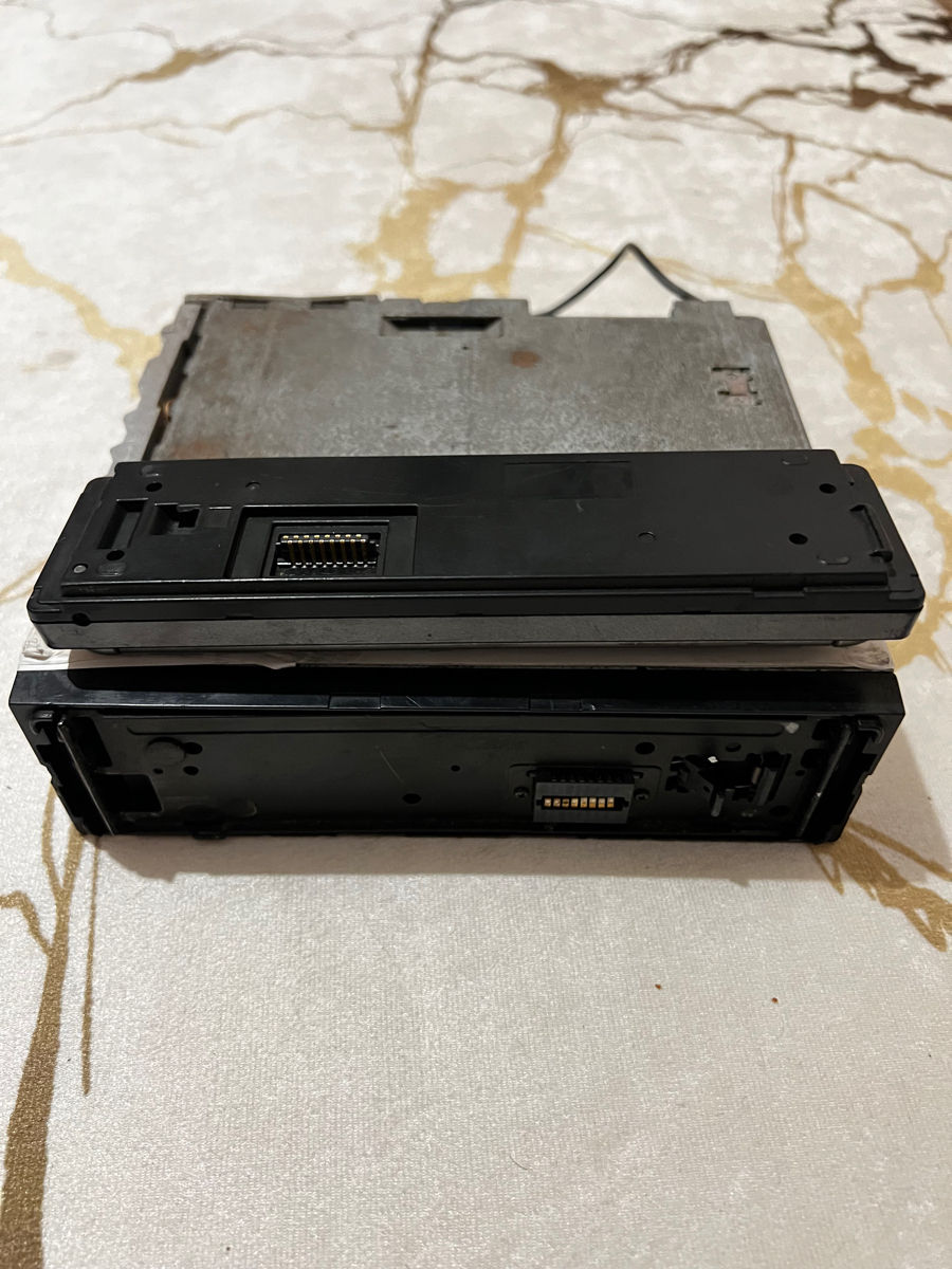 JVC KD-G701 выдвижная  foto 2