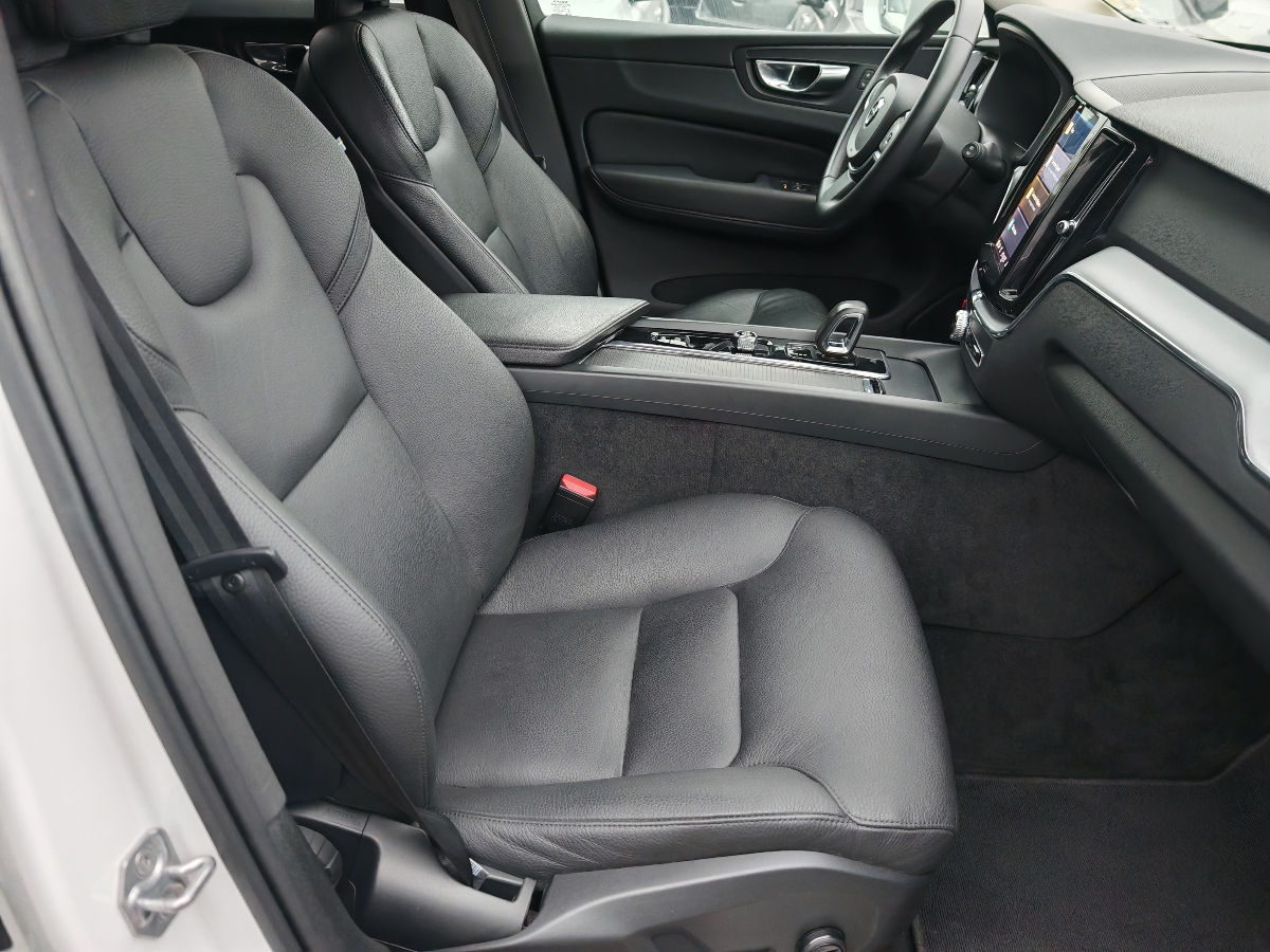 Volvo XC60 foto 5
