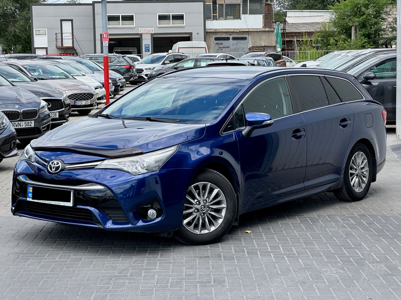 Toyota Avensis foto 0