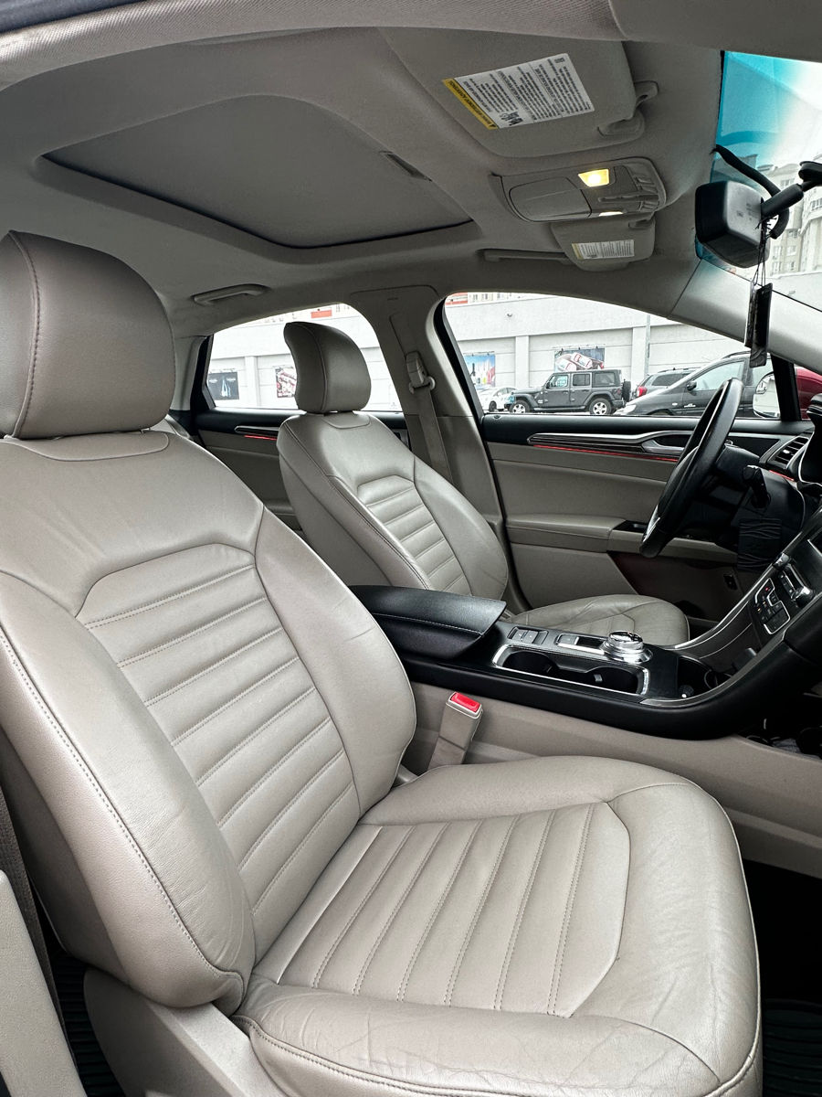 Ford Fusion 2016 г. с пробегом 140000 км, Плагин-гибрид (бензин), 10250