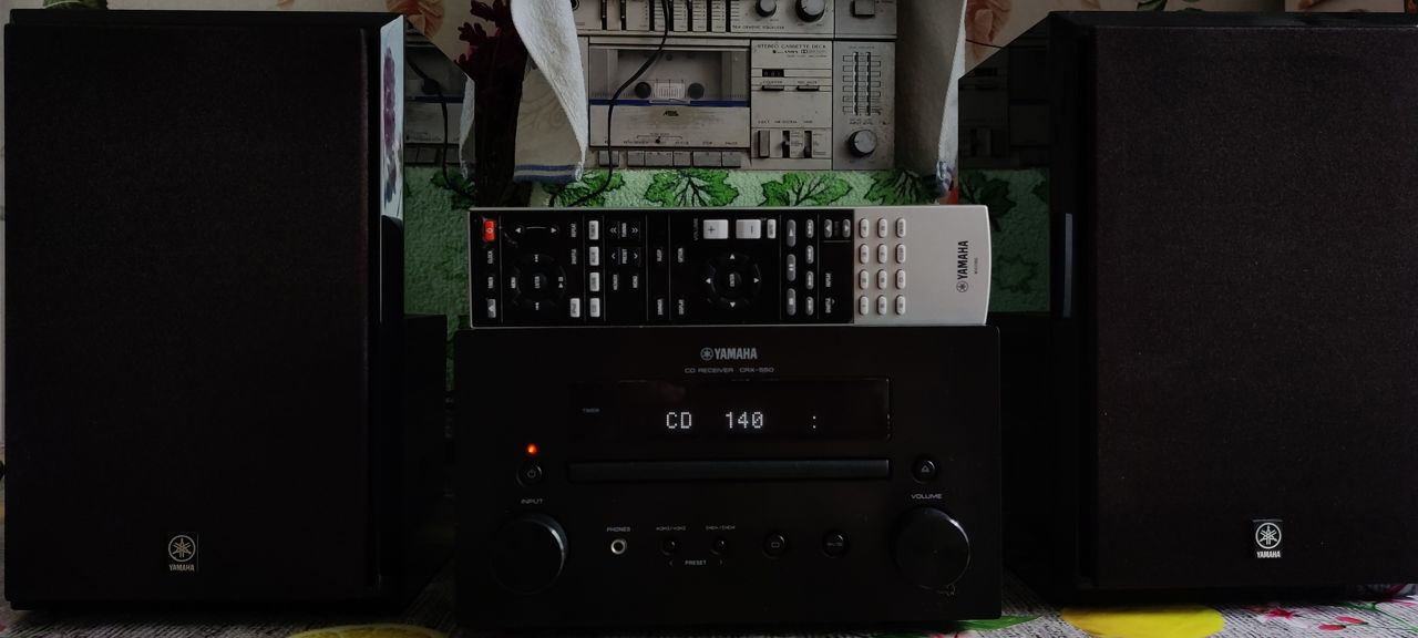 High quality HI-FI components Yamaha CRX-550 DAB Speakers Yamaha NX-E300 foto 6