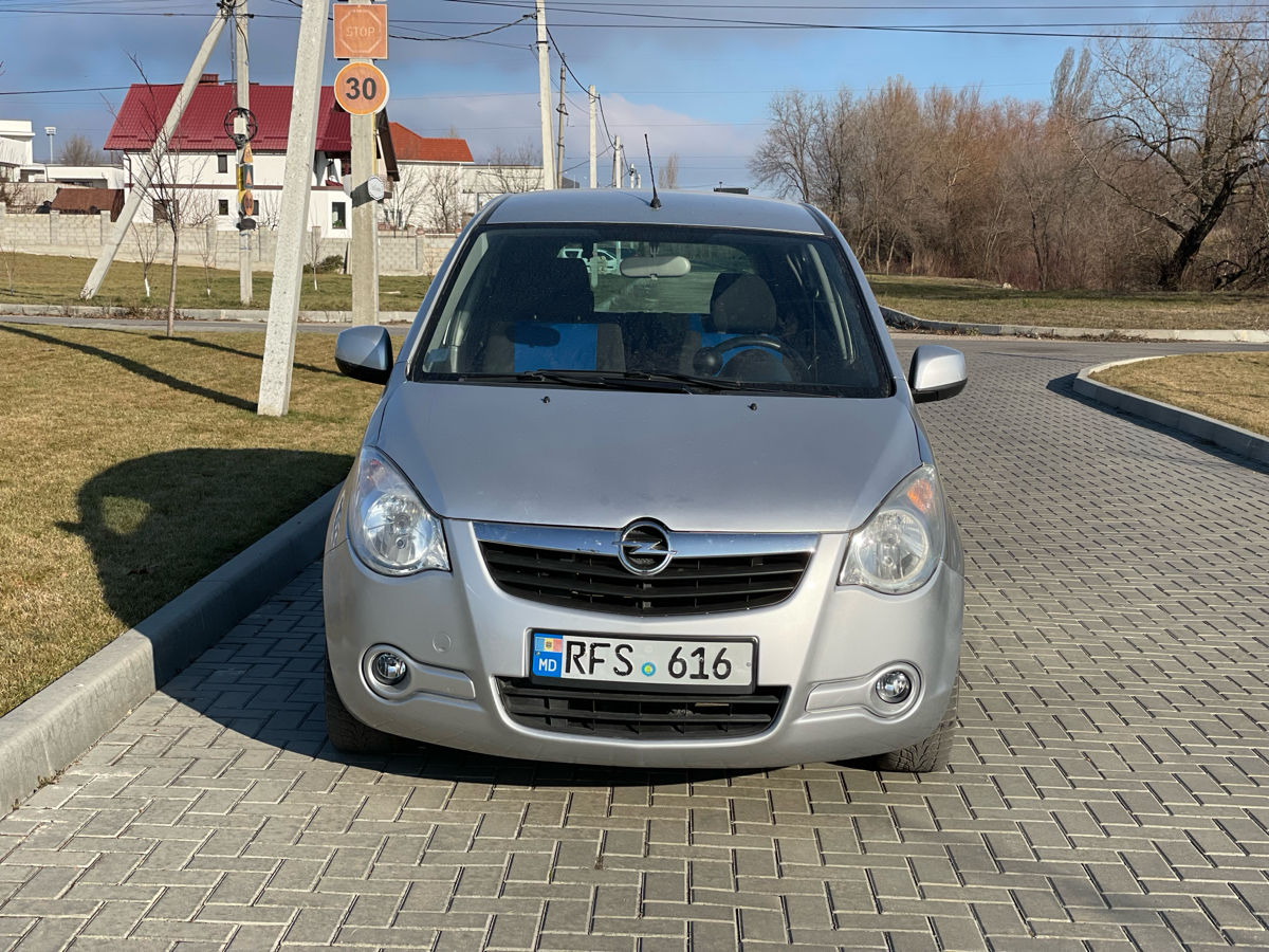 Opel Agila foto 2