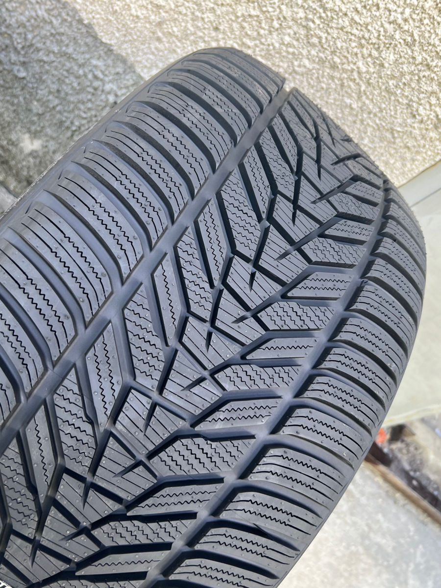 305/40 R20 Hankook Icept Evo3/ Доставка, livrare toata Moldova foto 3