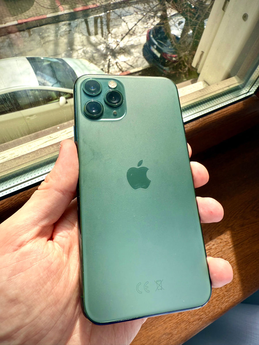 iPhone 11 Pro 256 GB Midnight Green foto 2