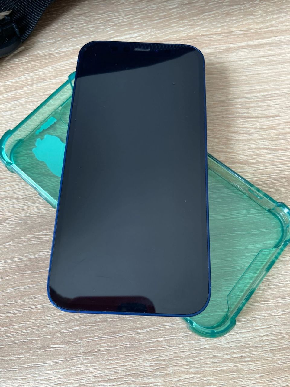 iPhone 12 mini, память 64, батарея 87%