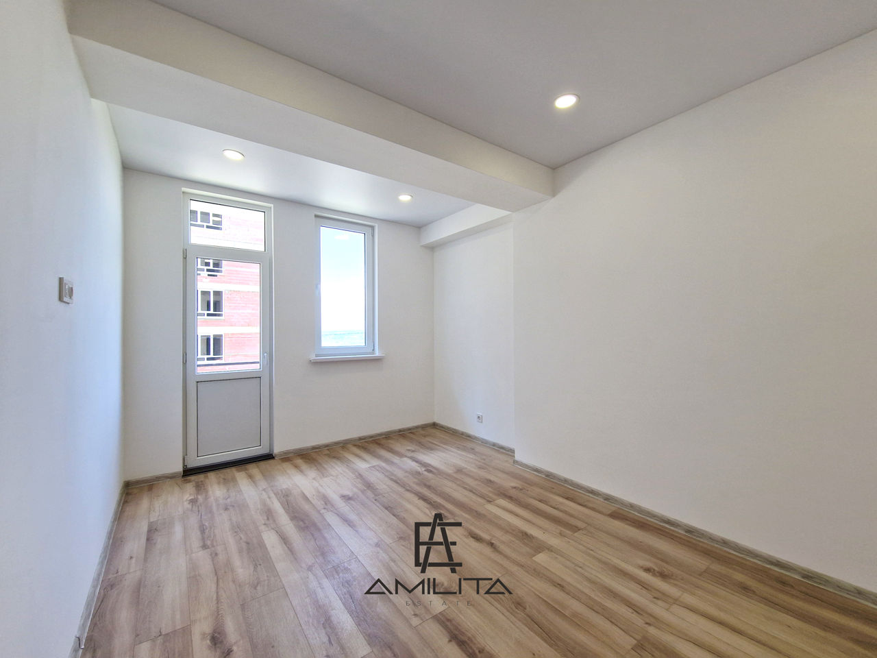 Apartament cu 2 camere, 62 m², Durlești, Chișinău foto 3