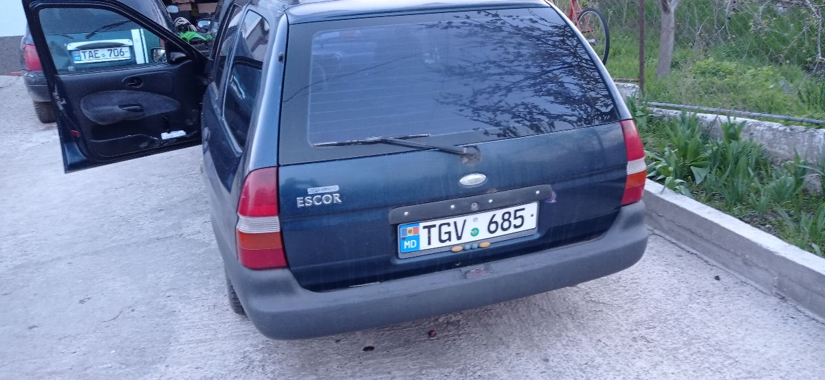 Ford Escort foto 1