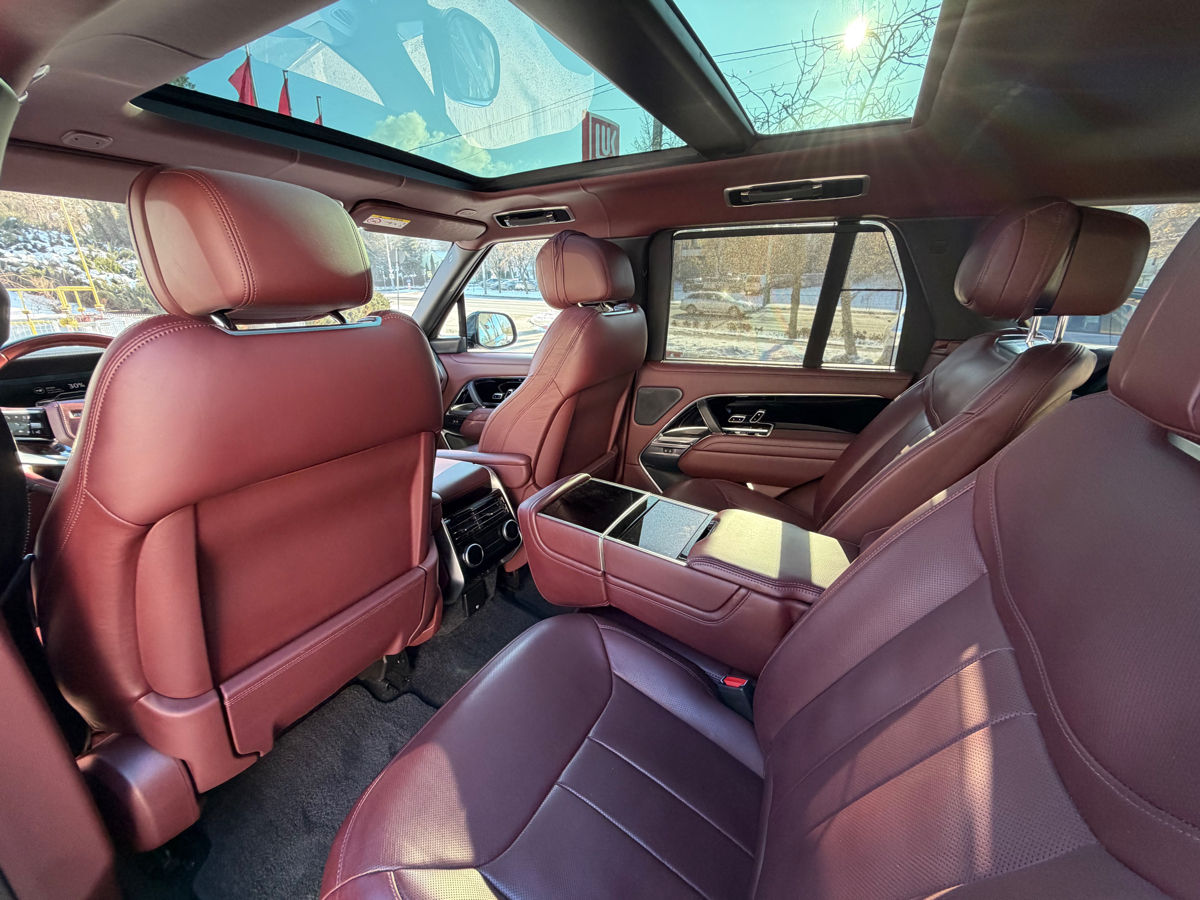 Land Rover Range Rover an. 2023 cu rulaj 70000 km, Plug-in Hybrid ...