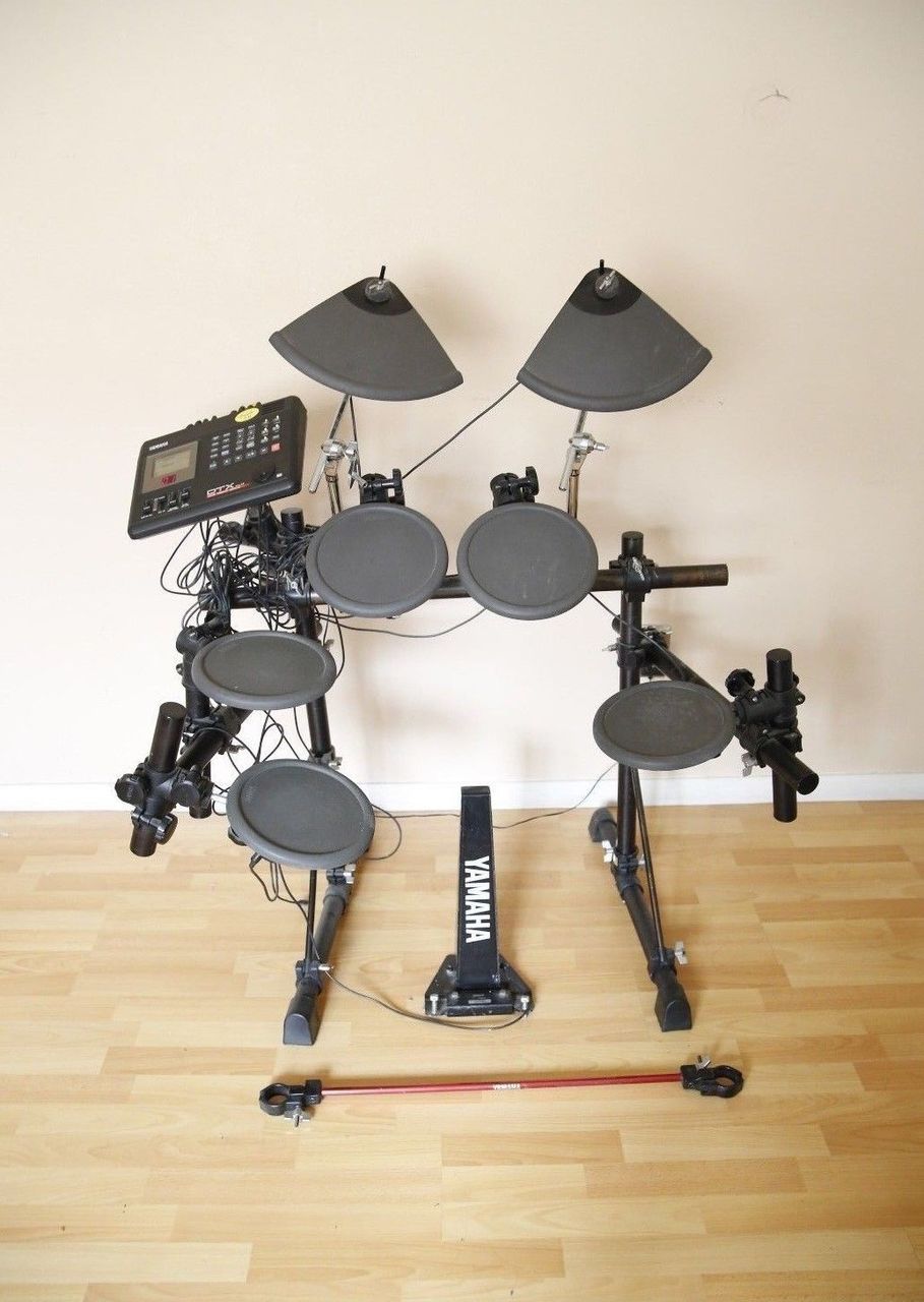 Электронная ударная установка Yamaha. Kit electronic tambur.