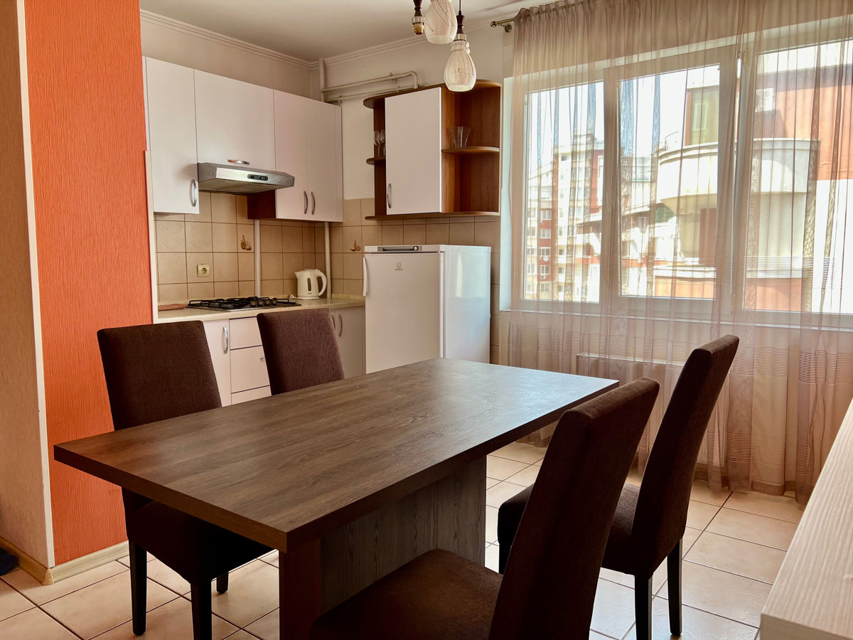 Apartament cu 1 cameră, 48 m², Centru, Chișinău foto 0