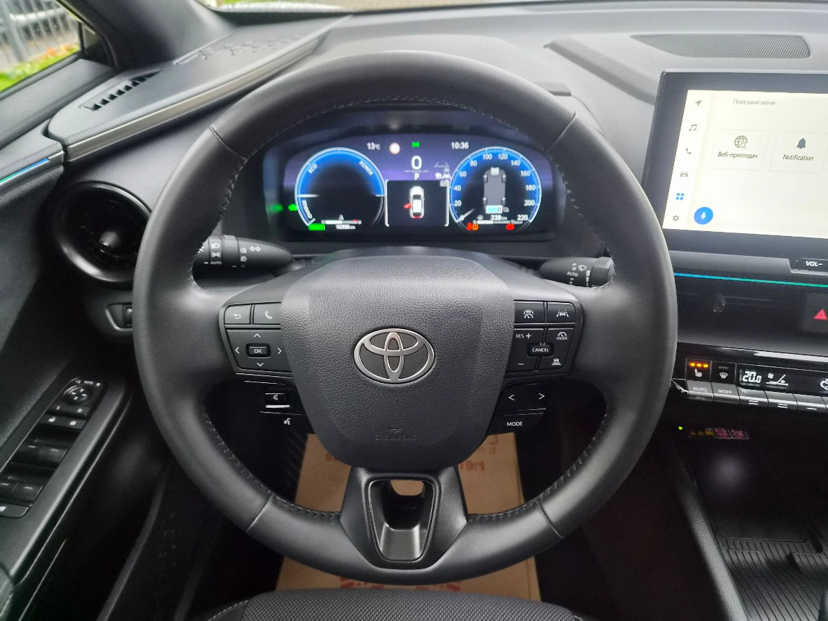 Toyota C-HR 2024 photo 12