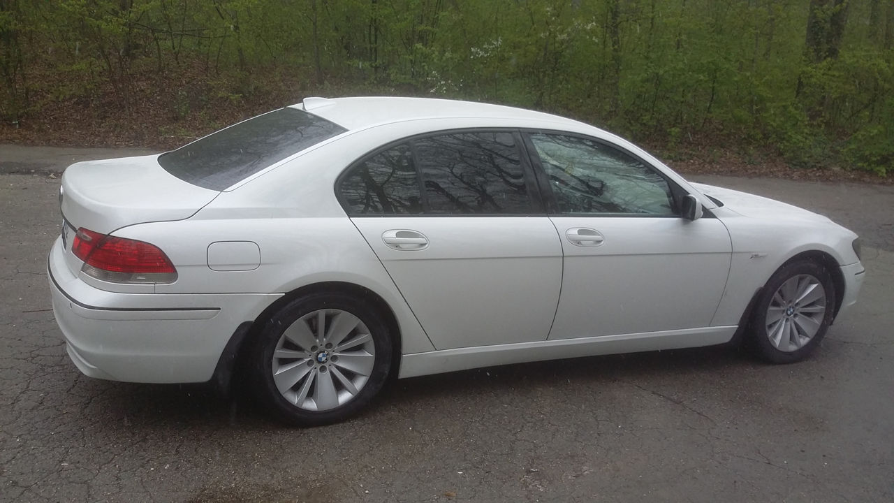 BMW 7 Series фото 2