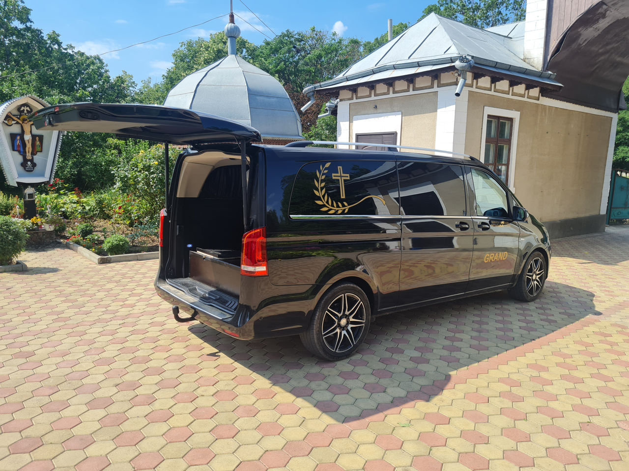 Ритуальные услуги "Grand" Кагул-Servicii funerare "Grand" Cahul foto 3