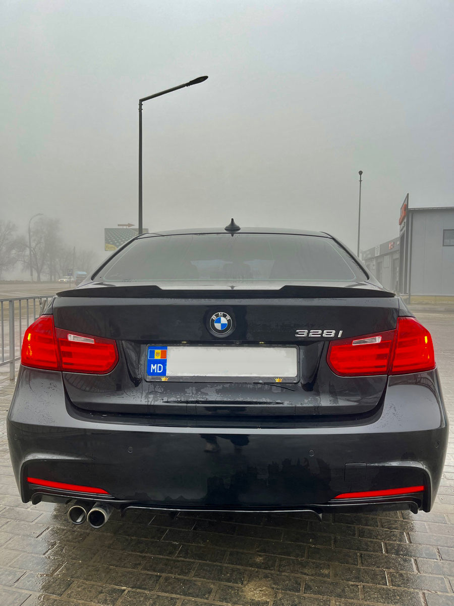 BMW 3 Series фото 3