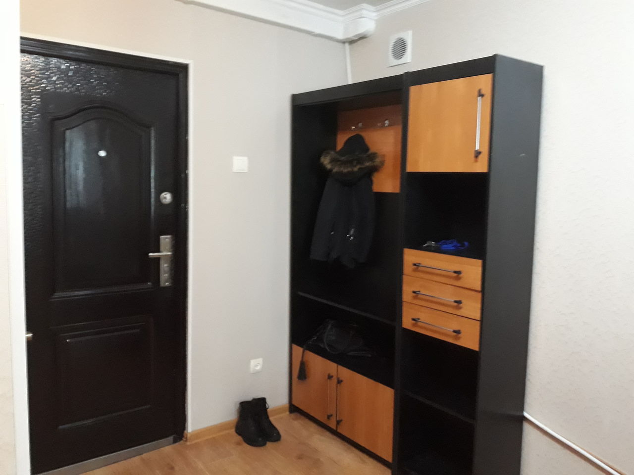 Inchiriez Apartament 1 Camera. Сдается 1 комнатная квартира.