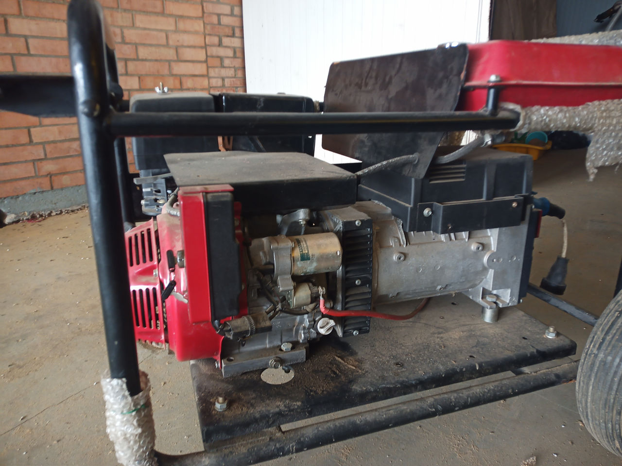 Generator H 7500 S Honda 390  7.5KW Monofazat 220V. foto 1
