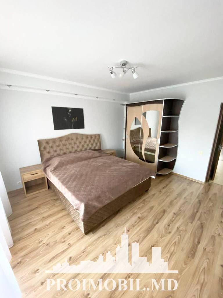 Apartament cu 2 camere, 65 m², Centru, Chișinău foto 1