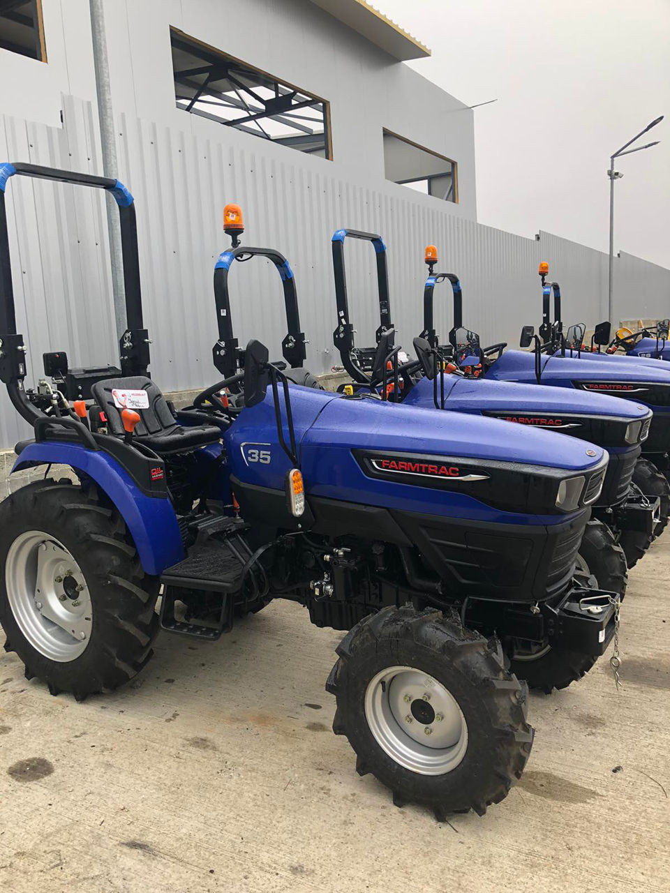 Mini Tractoare noi Farmtrac Atom 26 cp / 35 cp Ozonteh Impex Straseni foto 1