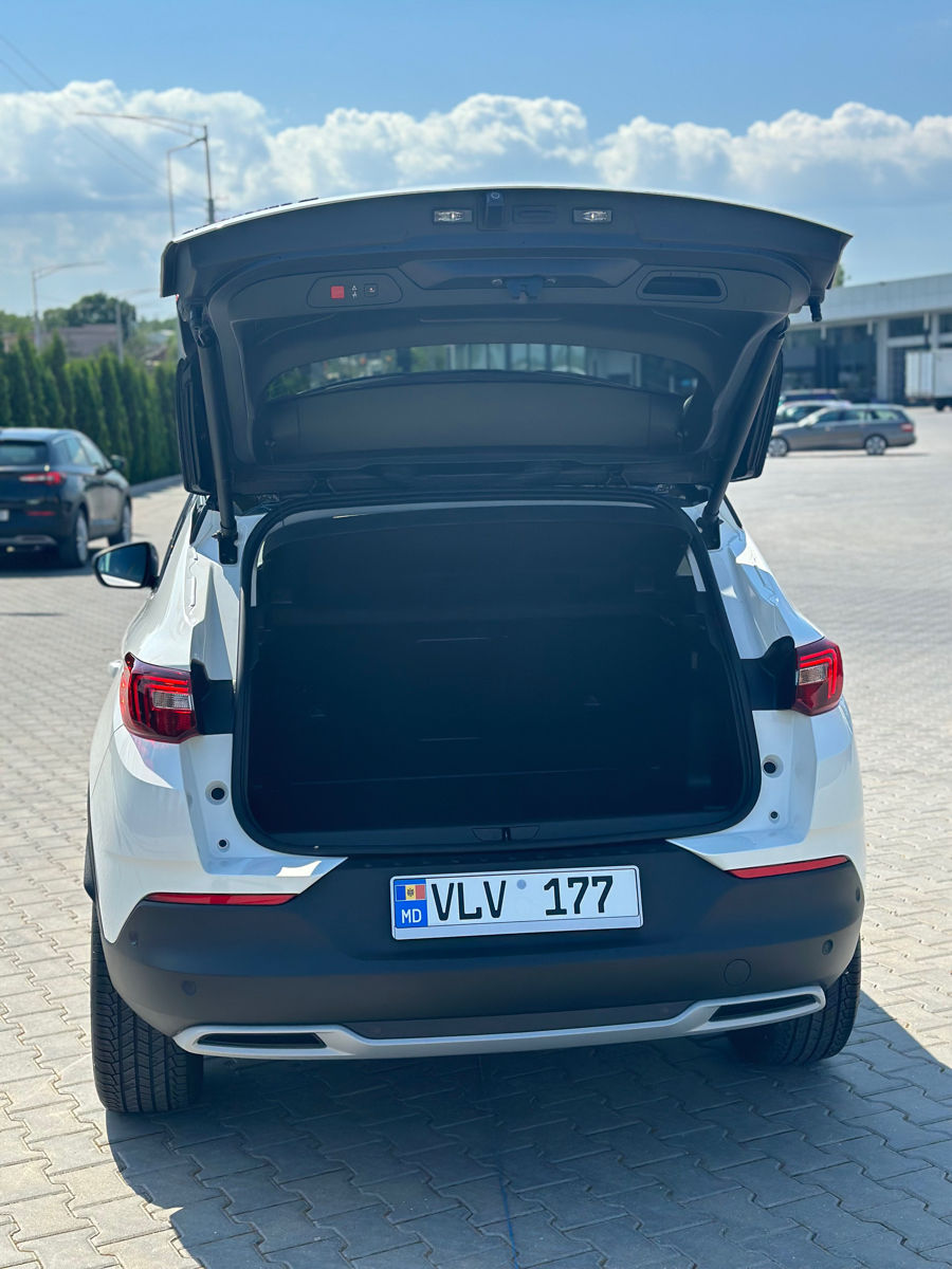 Opel Grandland X foto 2