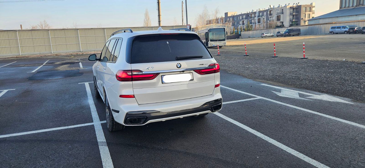 BMW X7 foto 1