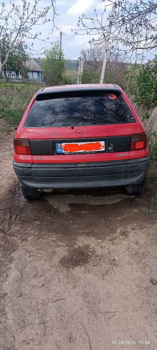 Opel Astra foto 1