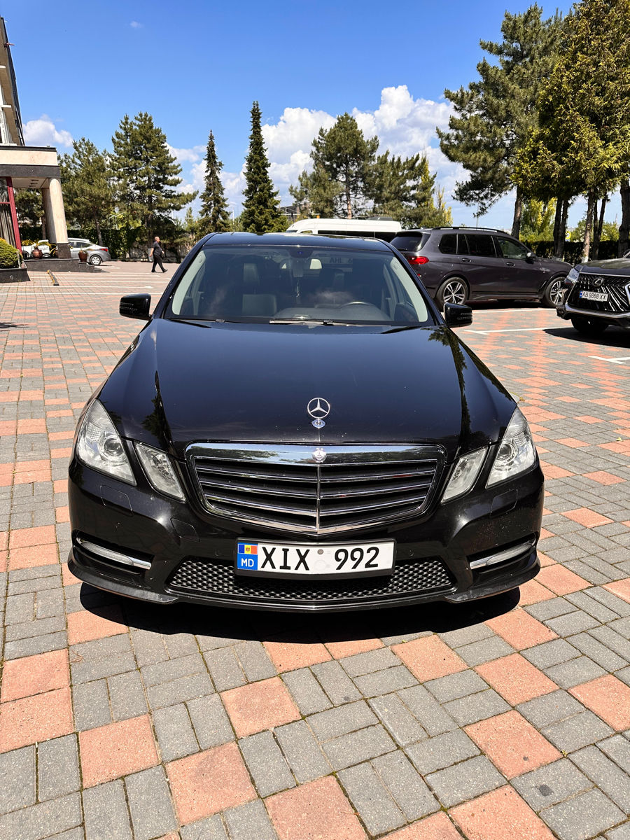 Mercedes E-Class фото 1