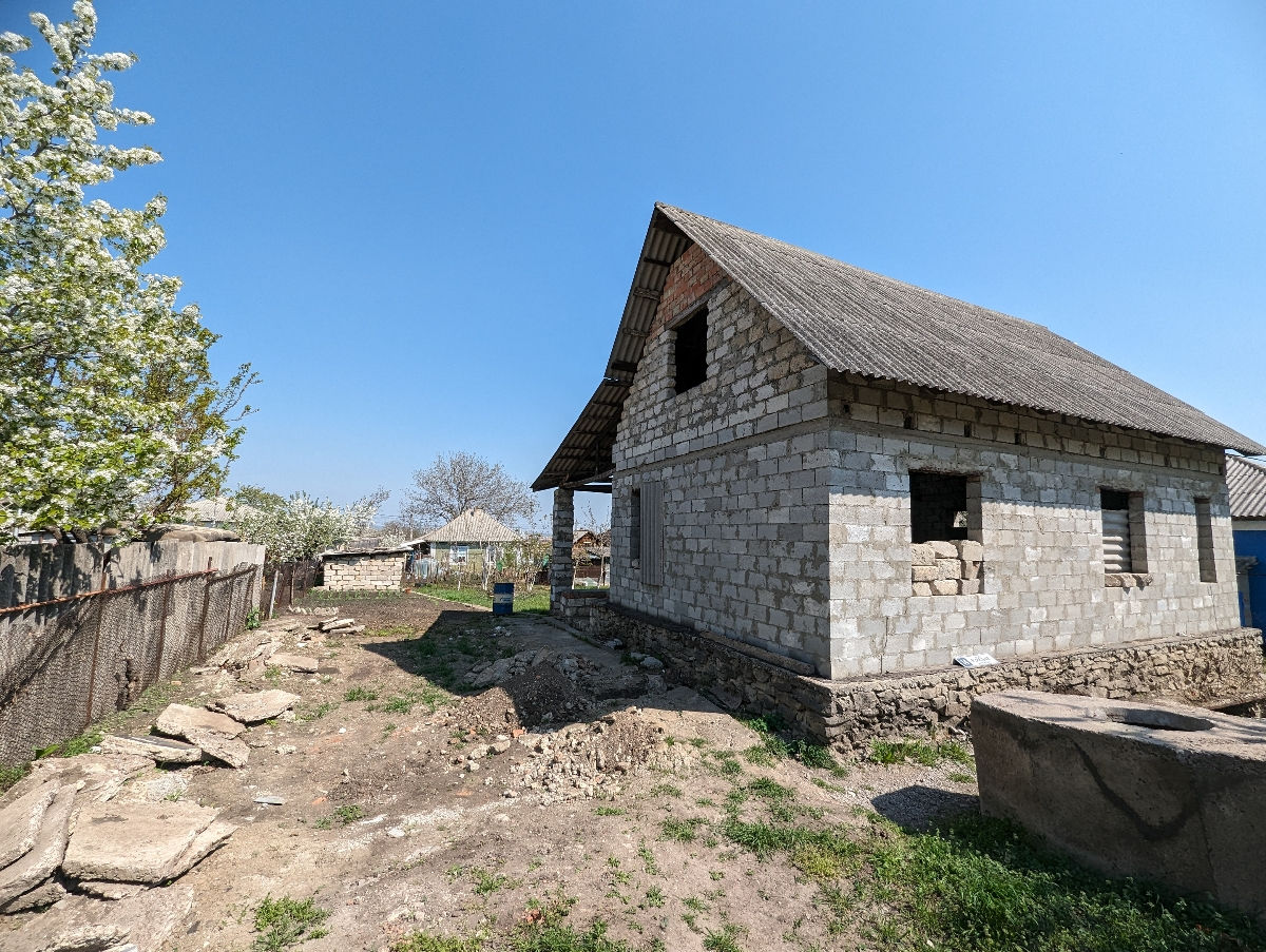 Срочно продам дом 90м2 на 6 сотках серый вариант 21000 евро foto 0