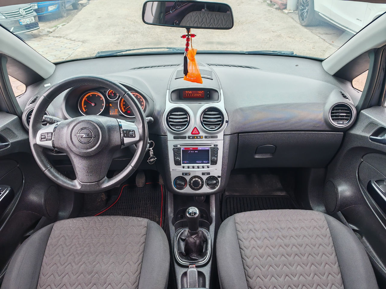 Opel Corsa фото 10