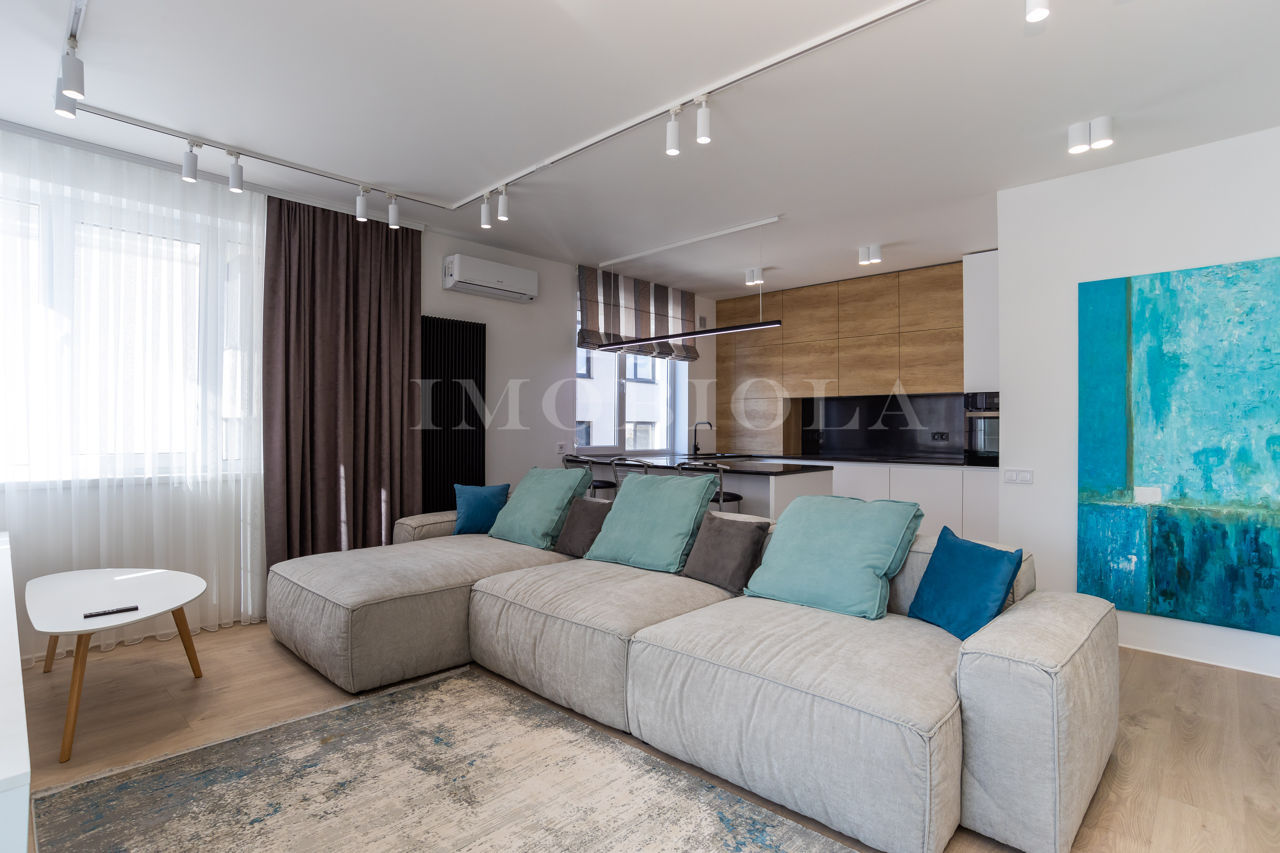 Apartament cu 2 camere, 70 m², Centru, Chișinău foto 1