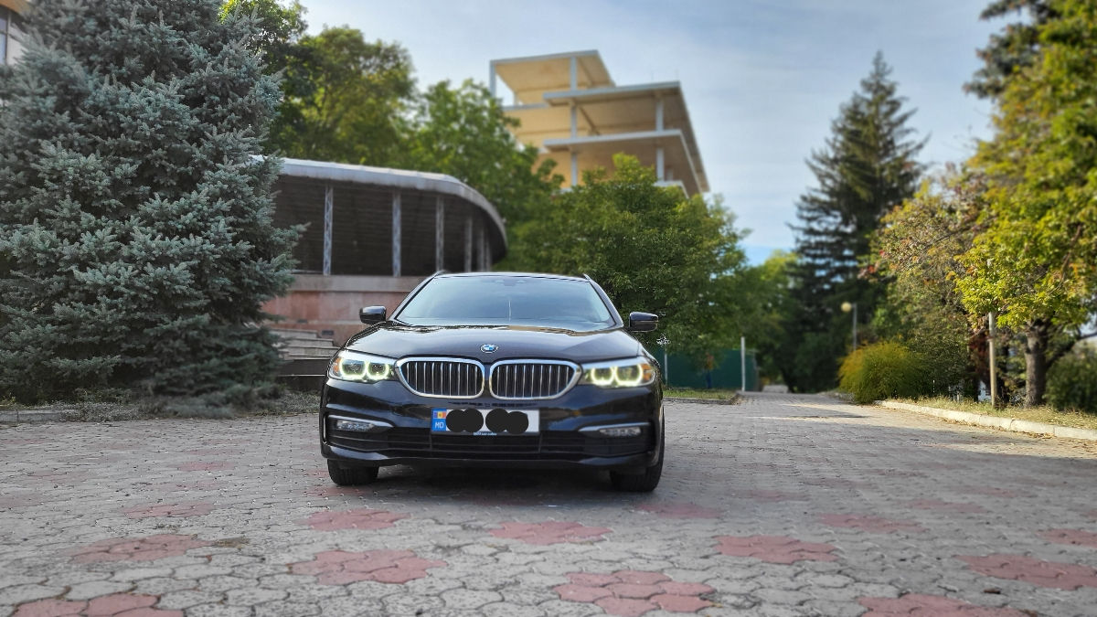 BMW 5 Series foto 7