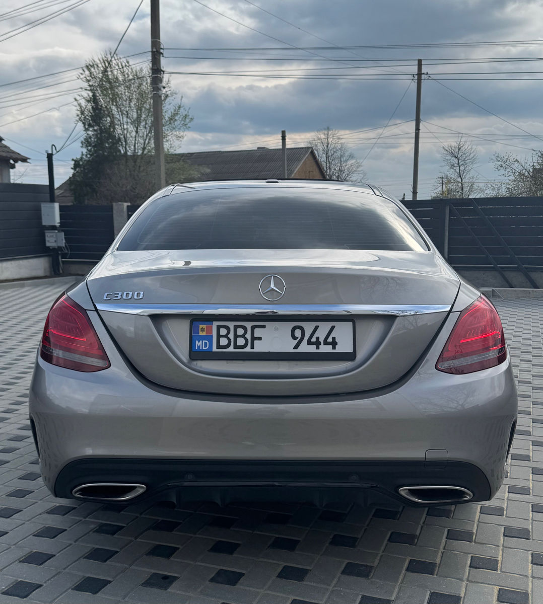 Mercedes-Benz C-Klasse Notarzt 限定999台 Mercedes-Benz C 300 (Clasa C) 2024 - 19.900 km - 49.635 EUR