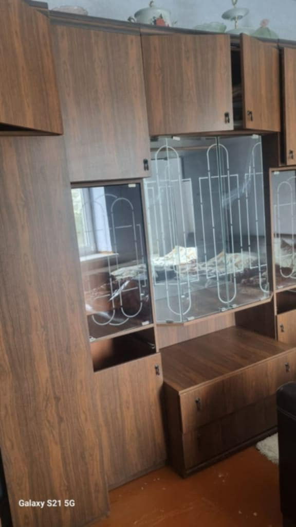 Se vinde mobila. Mobila se vinde in stare foarte buna. Cine îl va lua cu siguranță, va fi reducere foto 1