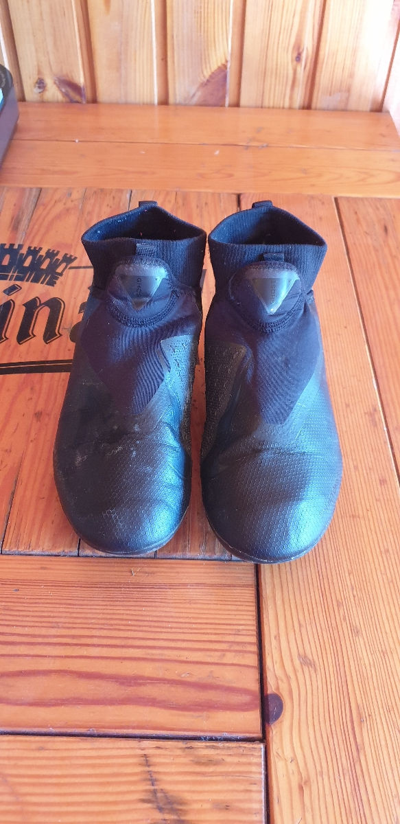 Vind buțe pentru fotbal Nike Phantom Vision marimea 35 talpa 22 cm. Adidas Copa marimea 33 . foto 1