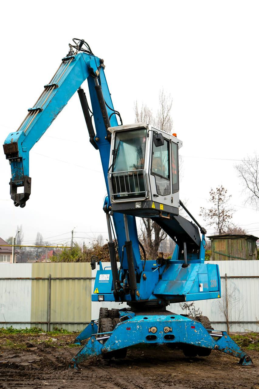 Перегружатель Fuchs MHL 320 фото 3