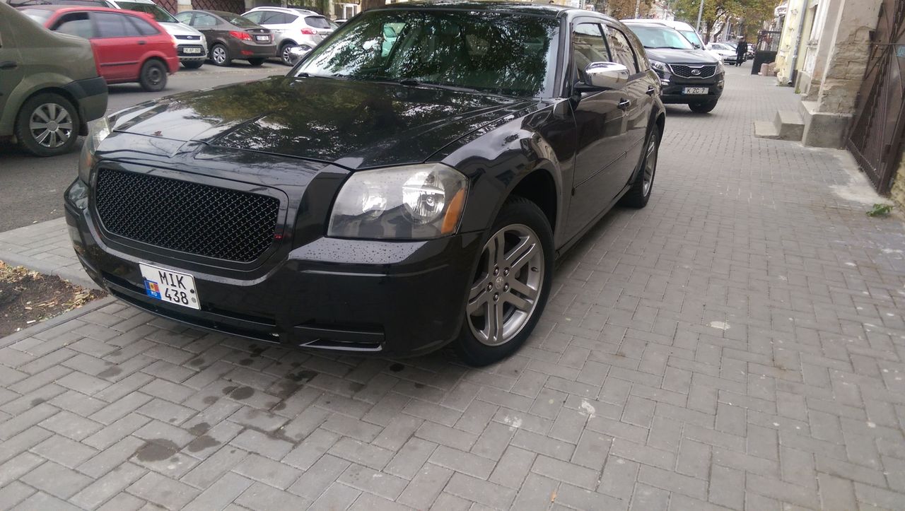 Chrysler 300c битый