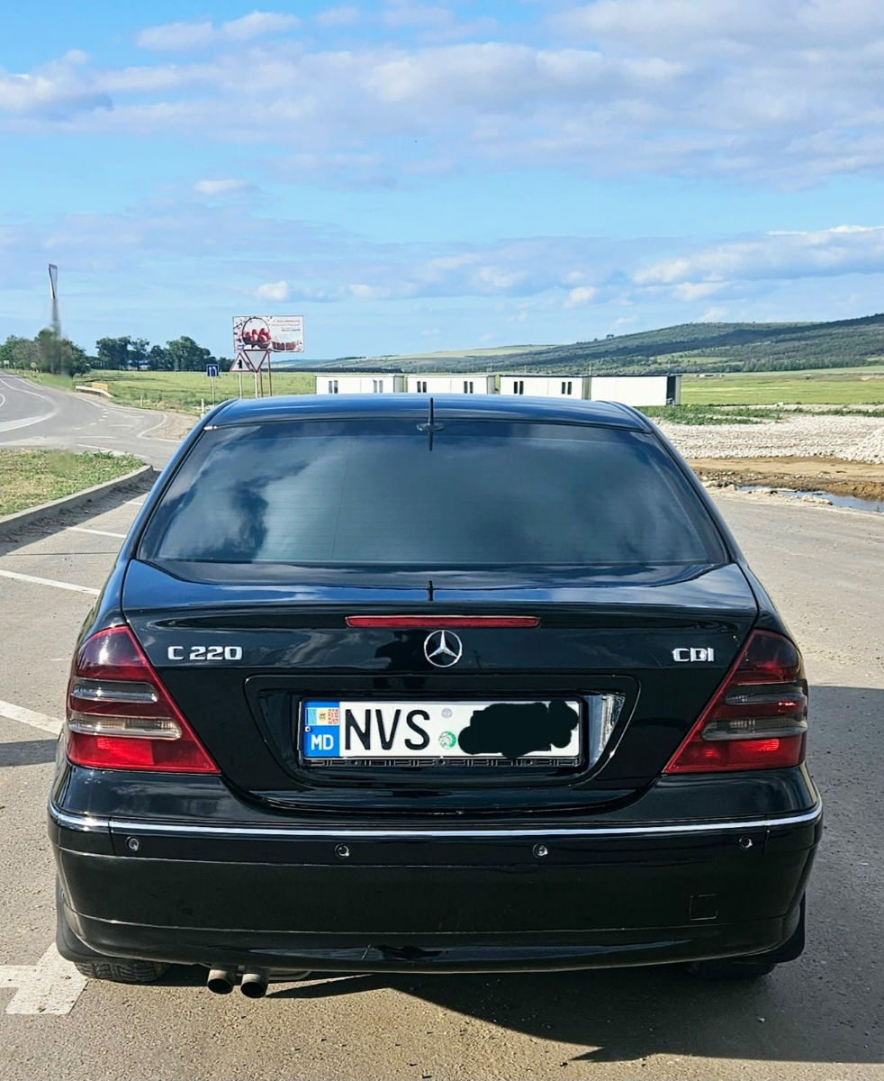 Mercedes C-Class фото 5
