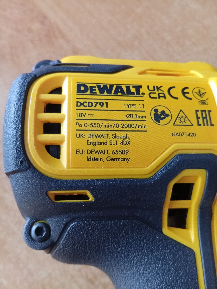 Шуруповёрт DeWalt DCD 791 foto 2