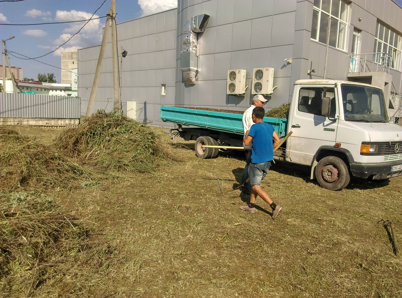 Уборка территорий. Вывоз мусора. Evacuarea gunoiului foto 5