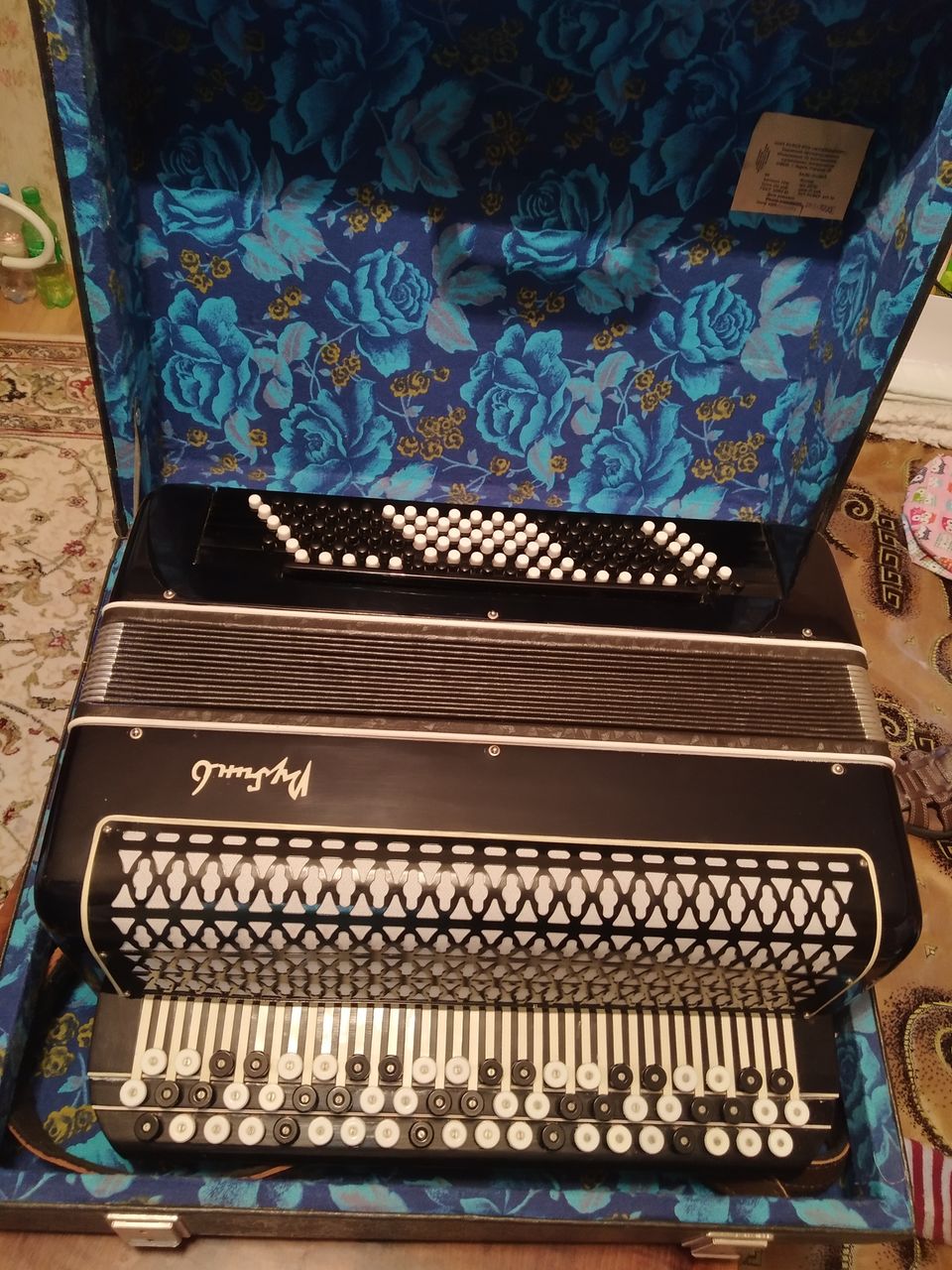 Продам новый баян Рубин 6