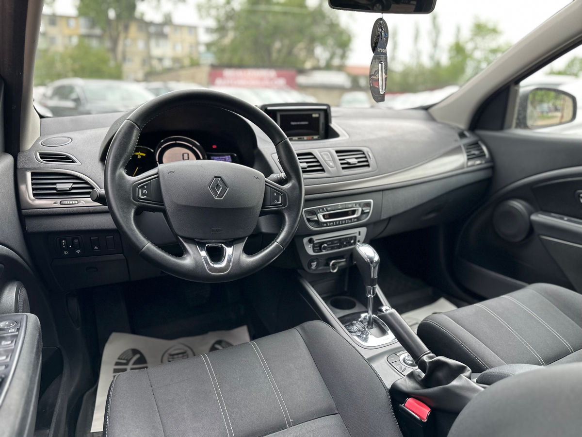 Renault Megane foto 12