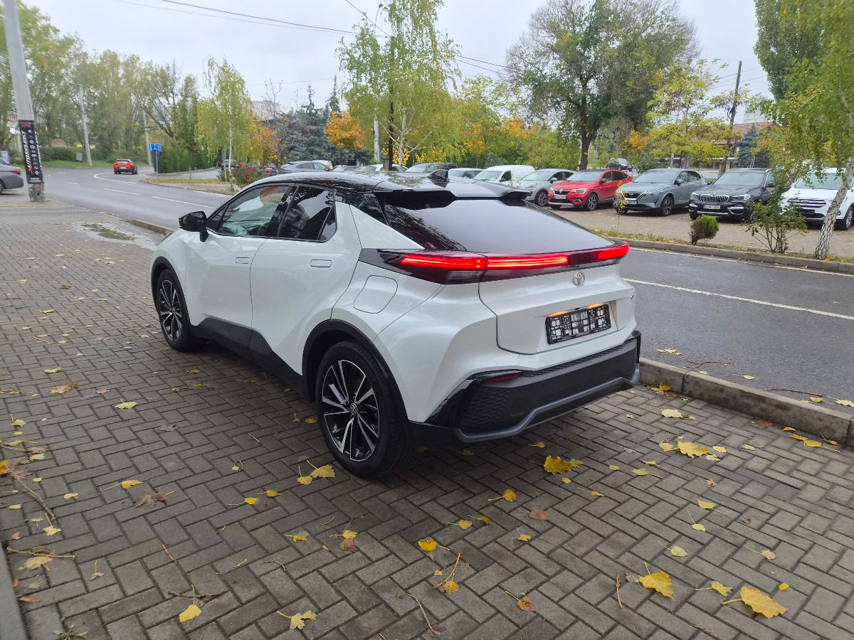 Toyota C-HR 2024 photo 7
