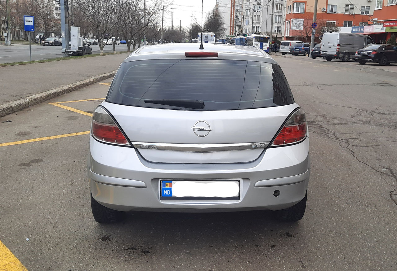 Opel Astra фото 3
