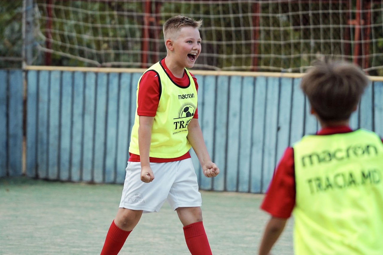 Descoperă Fotbalul de la 3 Ani – Creștem Campioni! foto 3