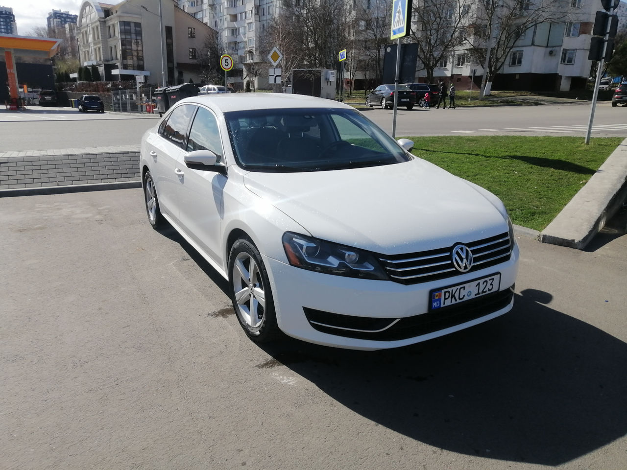 Volkswagen Passat foto 1