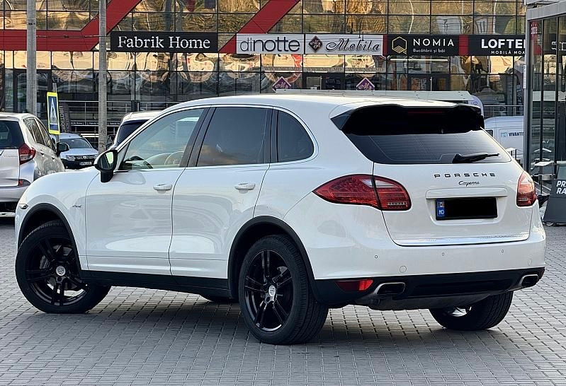 Porsche Cayenne foto 1