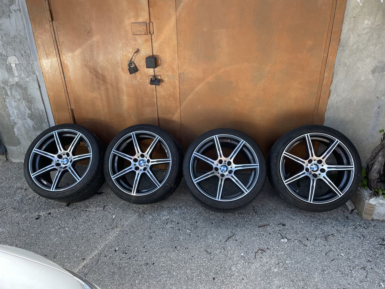 Jante cu cauciucuri BMW R20