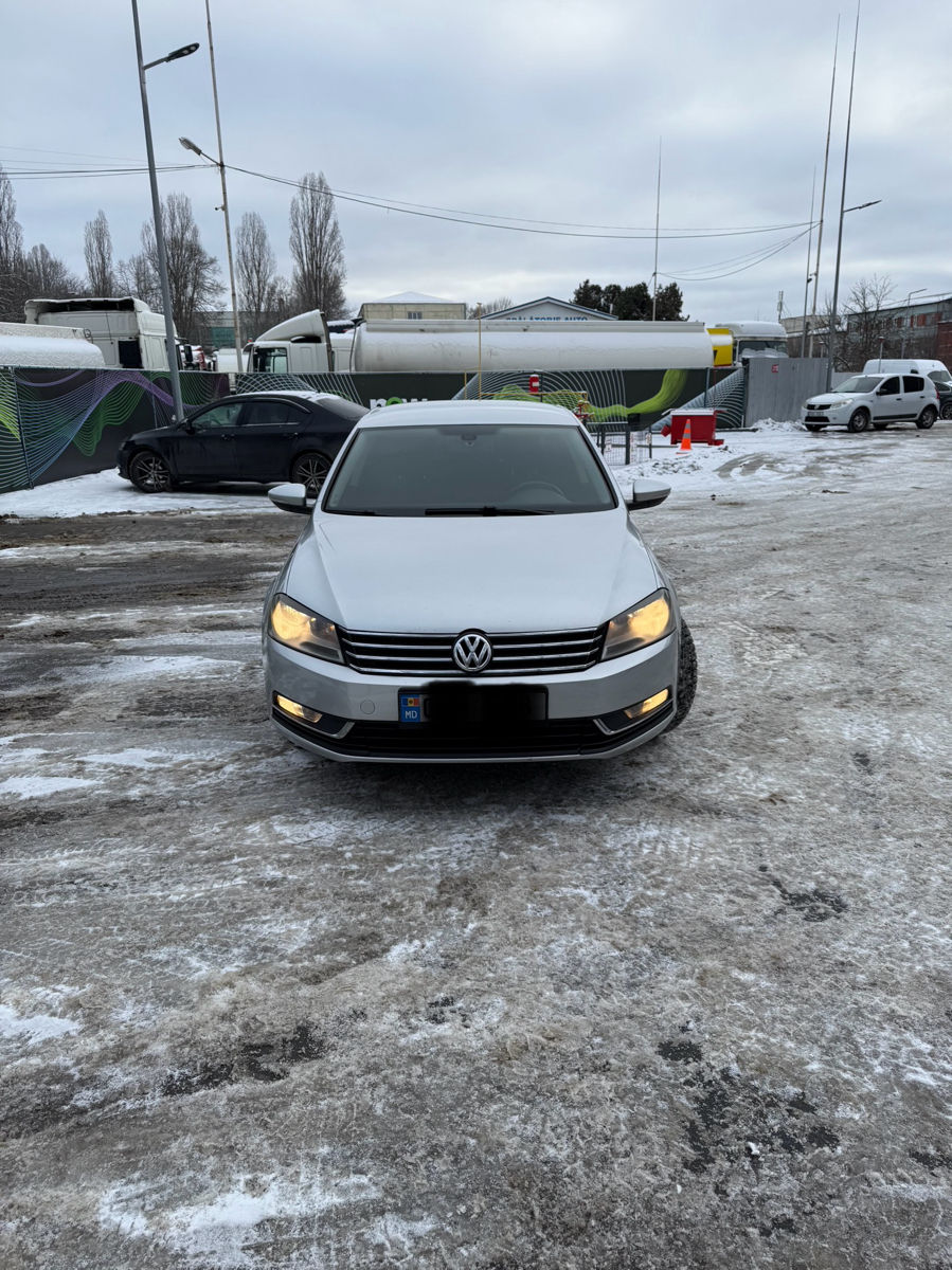 Volkswagen Passat 2013 г. с пробегом 250000 км, Бензин, 7800 €